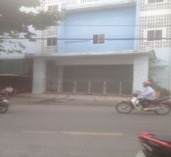 cho thue nha  ??quan binh thanh mat tien duong le quang dinh gia 250tr