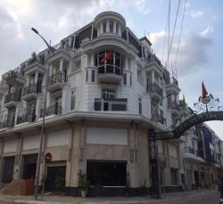 cho thue nha quan go vap goc 2 ma tien duong tran thi nghi gia 5000usd