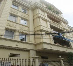 cho thue  ??nha  ??quan 2 goc 2 mat tien noi bo duong nguyen van huong gia 3700usd