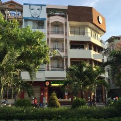 cho thue nha mat tien phan xich long 4x18 1tret 1lung 4lau  gia 65tr th