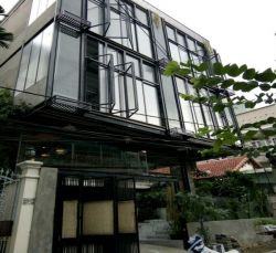 cho thue  ??biet thu  ??quan 2 khu compound duong quoc huong gia 3000usd