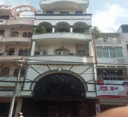 cho thue nha quan 1 mat tien duong hai ba trung phuong tan dinh quan 1 