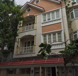 nha cho thue mat tien duong hoa mai 10x22 1ham 3lau  gia 2500usd thang