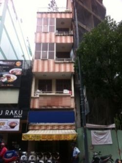 cho thue nha quan 1 mat tien duong ly tu trong gia 5000 