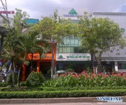 nha cho thue quan phu nhuan mt phan xich long 8x16m 1 ham 4 tang 8000 usd