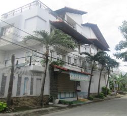 cho thue nha  ??quan 2 goc 2 mat tien duong so 9 phuong binh an gia 1200usd