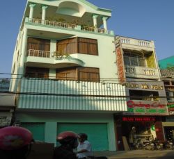 cho thue nha  ??quan binh thanh mat tien duong le quang dinh gia 45tr