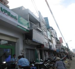 cho thue nha  ??quan binh thanh mat tien duong bach dang gia 27tr