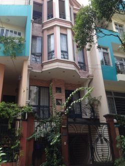 cho thue nha mat tien duong 12m hoang van thu quan phu nhuan  gia 4000 usd th 