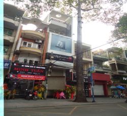 cho thue nha quan 1 mat tien duong tran quang khai gia 45tr thang