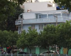 cho thue nha 2mat tien truong sa dt5x17 2tang  gia 40tr th