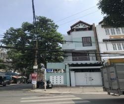 cho thue nha goc 2 mat tien cuu long 65x20m 1 tret 2 lau st 40 tr thang