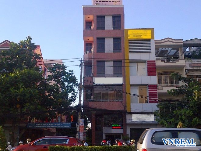 ban nha khach san mat tien duong cong hoa phuong 4  quan tan binh