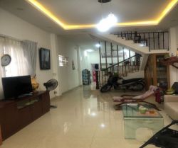 hem huynh van banh 4x19m 3 lau gia 11 ty