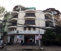 cho thue nha mat tien duong d2 binh thanh dt  8x20 1 tret 3 lau gia  93tr thang