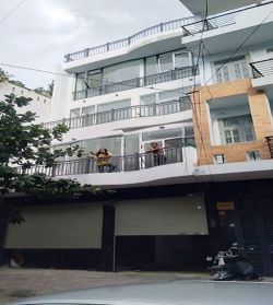 cho thue mat bang duong nguyen huu canh dien tich 4x19m 4 lau  gia 4000usd th