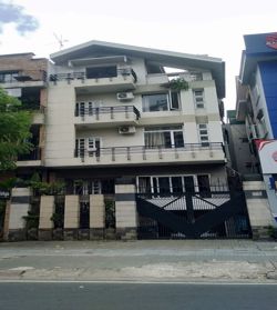 cho thue nha mat tien duong phan xich long dien tich 8x16m 3 lau gia 180tr th