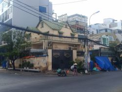 cho thue biet thu 2 mat tien duong ung van khiem dien tich khuon vien 400m2 2 lau gia 80tr th