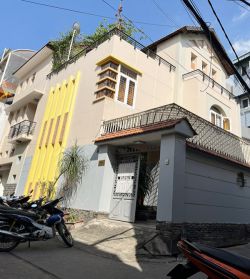 cho thue nha hem xe hoi duong nguyen gia tri d2  dien tich 8mx14m 2 lau gia 50tr th