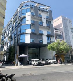 cho thue tret   lung toa nha duong hoang hoa tham dien tich 10mx30m gia 130tr th