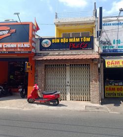 cho thue mat bang duong phan van tri dien tich 32x20m gia 30tr th