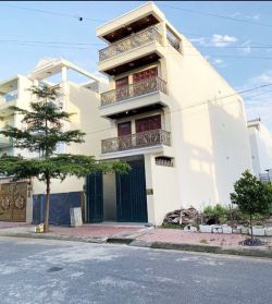 cho thue nha full noi that duong dang thuy tram dien tich 45mx25m 3 lau san thuong gia 40tr th