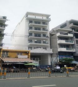 cho thue toa nha duong nguyen xi dien tich 7x25m no hau 11m 7 lau 1 ham gia 330tr th