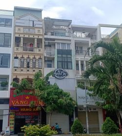cho thue nha mat tien duong phan xich long dien tich 4mx16m 1 lung 3 lau gia 78tr th