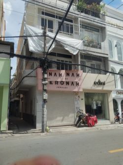 cho thue mat bang huynh van banhquan phu nhuandt4x161 tret 2 lau gia 40tr thang