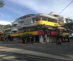 cho thue nha dong den 6 x 17 m 1 tret 2 lau 70 tr thang