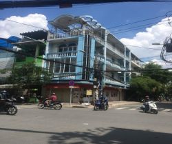 cho thue nha dong den 4x17 m 1 tret 3 lau 55 tr thang