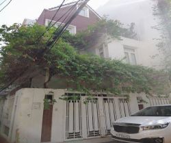 cho thue nha hem duong nguyen thai binh 67x145 m2 3 lau 50 trieu