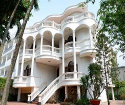 cho thue biet thu mat tien duong dang huu pho thao dien quan 2 dt dat  1000m2 1 tret 3 lau ho boi gia  10000usd thang