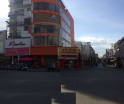 cho thue nha quan binh thanh mat tien duong dinh tien hoang 45x19m 1 ham 1tret 4 lau gia  80 trieu