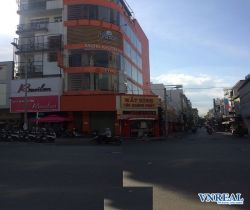 cho thue mat bang quan binh thanh duong dinh tien hoang dien tich 45x19m 1 ham 1 tret 4 lau gia  80 trieu