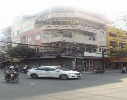 cho thue nha 2mt duong dong den bau cat doi quan tan binh  dt 12 x 20m 1 tret 4 lau  gia 300tr 