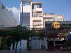 ban nha moi mat tien duong dong den phuong 10 quan tan binh