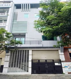 cho thue nha mat tien duong phan xich long dien tich 7x18m 1 ham 4 lau gia 100tr th