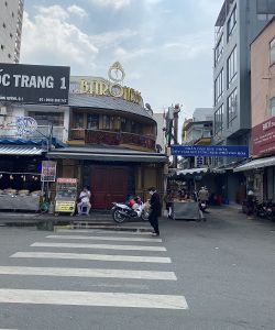 cho thue nha mat tien quan 1 duong cong quynh phuong pham ngu lao quan 1 gia 6 000 usd