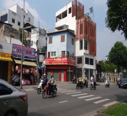 cho thue nha goc 2 mat tien vo thi sau va thach thi thanh quan 1