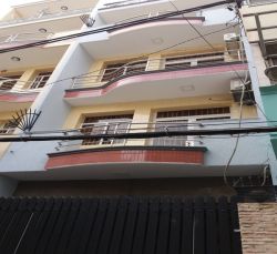 cho thue nha hem xe hoi le thi rieng quan 1