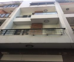 cho thue nha hoa hue 4x10m tret 3 lau 23 tr thang