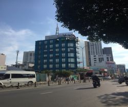 cho thue nha mt hoang van thu7x21m1tret 7lau10 000usd