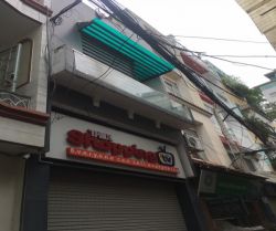 cho thue nha hxh duong phan xich long 37x11 m23tr thang