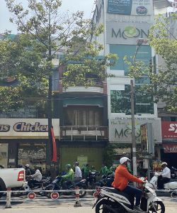 cho thue nha mat tien quan 1 duong nguyen thai hoc phuong cau ong lanh quan 1 gia 5 000 usd