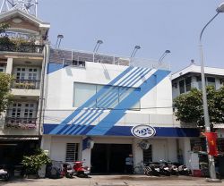 cho thue nha mat tien duong hoang hoa tham quan binh thanh