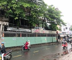 cho thue mat bang mat tien thich quang duc 25x27m tret 2 lau gia 200 trieu