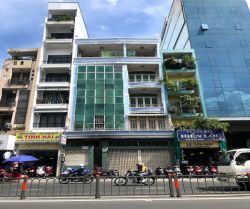 cho thue nha mat tien hoang van thu 8x18m 5 tang gia 130 trieu