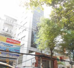 km plaza building office