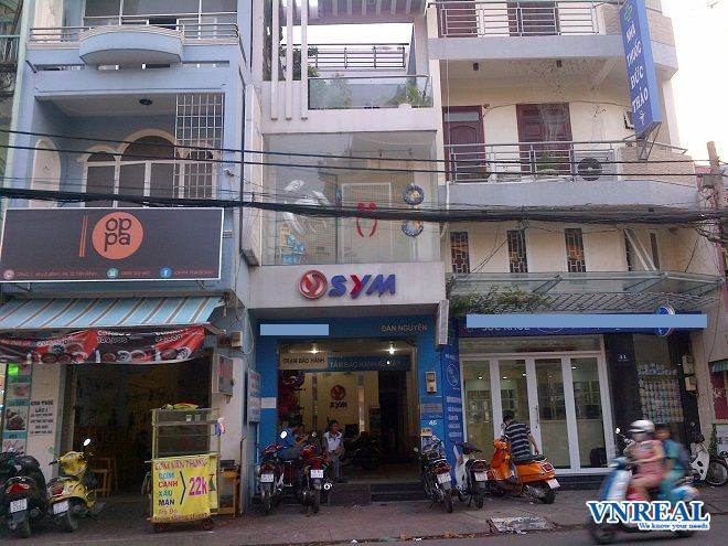 ban nha mat tien gan khu de nhat khach san duong le binh phuong 4 quan tan binh